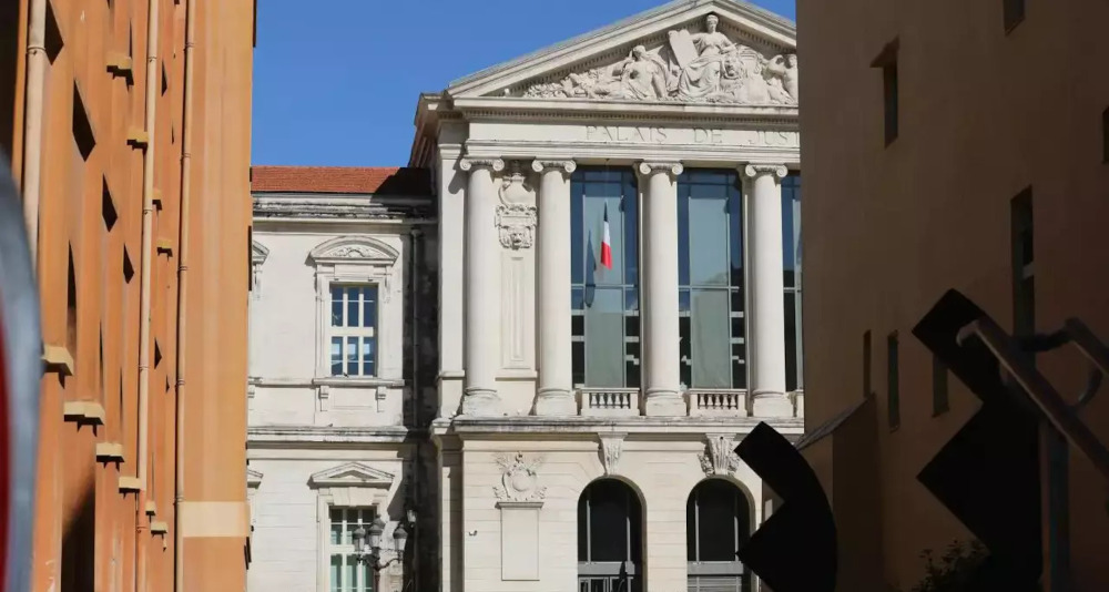 Palais de justice de Nice depuis le palais Rusca